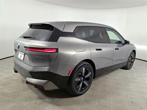 2025 BMW iX xDrive50