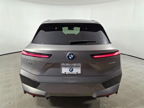 2025 BMW iX xDrive50