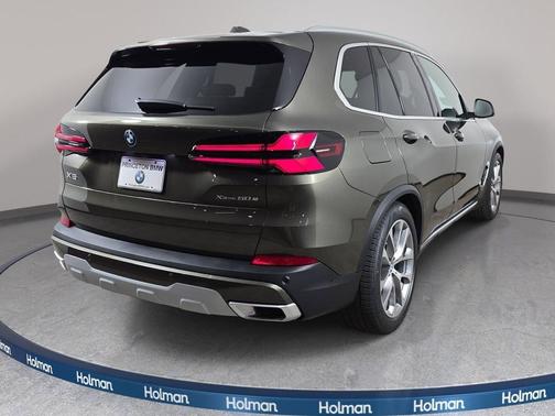 Manhattan Green Metallic 2026 BMW X5 PHEV xDrive50e