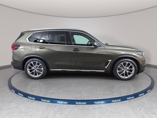 Manhattan Green Metallic 2026 BMW X5 PHEV xDrive50e