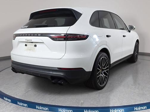 White 2019 Porsche Cayenne Base