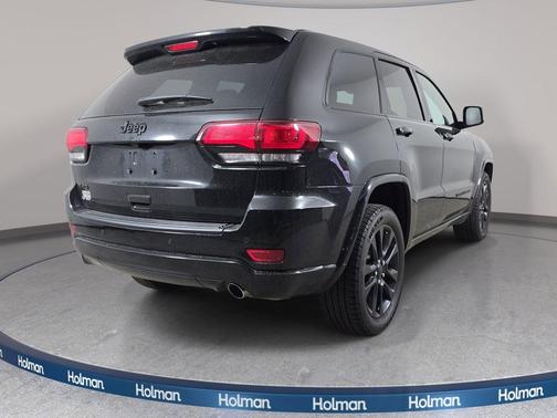 Diamond Black 2021 Jeep Grand Cherokee Laredo X