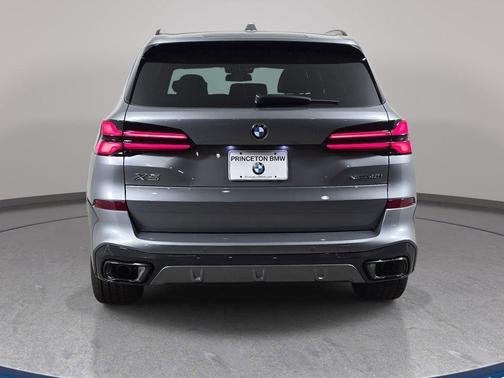 Gray Metallic 2026 BMW X5 xDrive40i