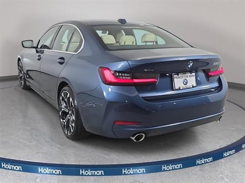 2025 BMW 330 i xDrive