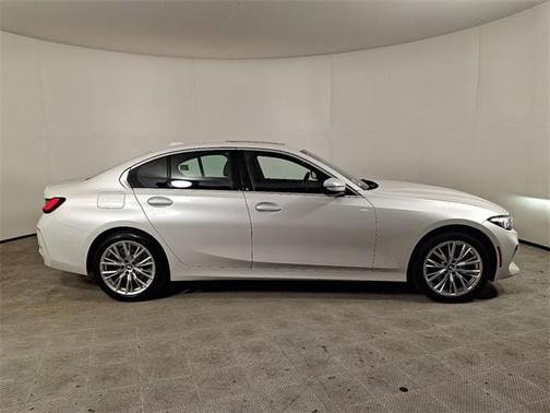 2024 BMW 330 i xDrive