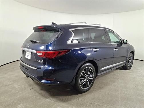 2016 INFINITI QX60 Base