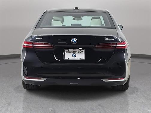 2026 BMW 530 i xDrive