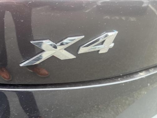 2025 BMW X4 xDrive30i