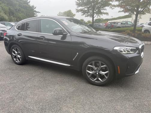 2025 BMW X4 xDrive30i