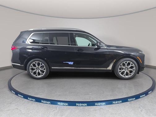 Black Sapphire Metallic 2026 BMW X7 xDrive40i