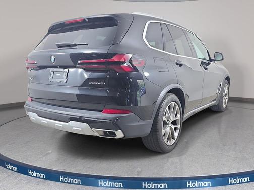 Black Sapphire Metallic 2024 BMW X5 xDrive40i