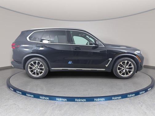 Black Sapphire Metallic 2024 BMW X5 xDrive40i