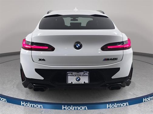 2025 BMW X4 M40i