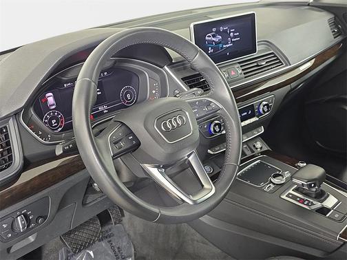 2019 Audi Q5 2.0T Premium Plus