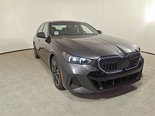 2025 BMW 550e xDrive