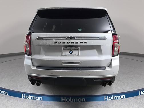 2022 Chevrolet Suburban High Country