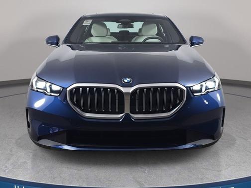 2026 BMW 530 i xDrive