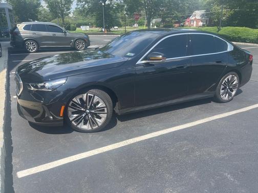 2024 BMW 530 i xDrive