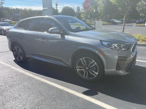 2025 BMW X2 xDrive28i