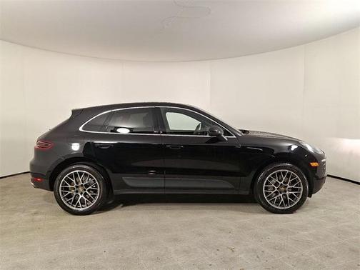 2017 Porsche Macan S