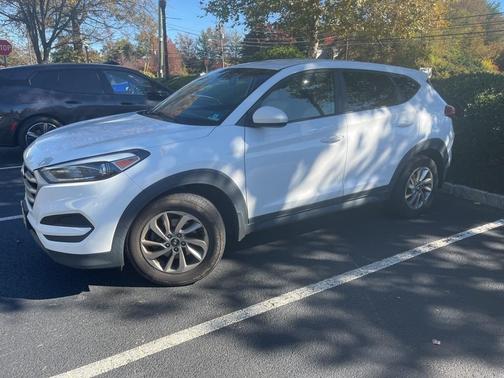 2018 Hyundai TUCSON SE