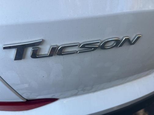 2018 Hyundai TUCSON SE
