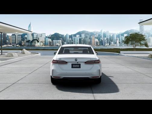 2025 BMW 530 i xDrive