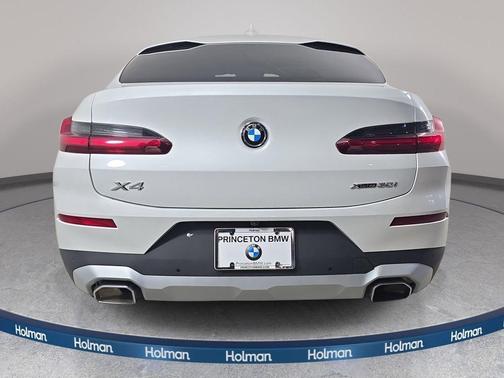 White Metallic 2025 BMW X4 xDrive30i