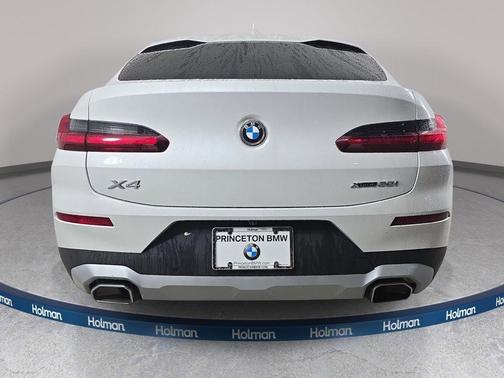 White Metallic 2025 BMW X4 xDrive30i