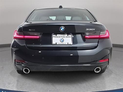 2023 BMW 330 i xDrive