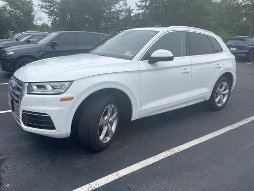 2020 Audi Q5 40 Premium Plus