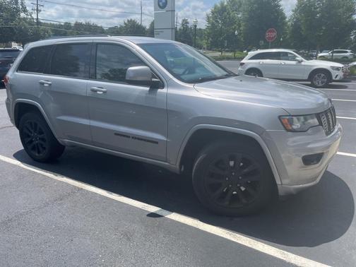 2017 Jeep Grand Cherokee Altitude