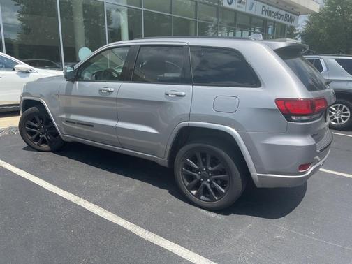 2017 Jeep Grand Cherokee Altitude