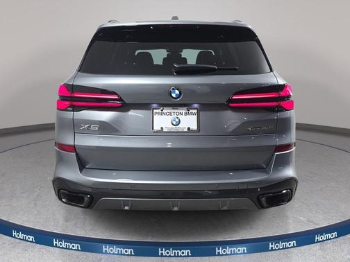 Gray Metallic 2026 BMW X5 xDrive40i