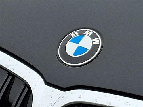 2025 BMW 330 i xDrive