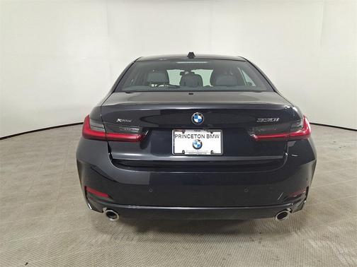 2025 BMW 330 i xDrive