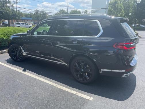 2023 BMW X7 xDrive40i
