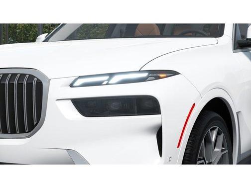 Mineral White Metallic 2026 BMW X7 xDrive40i