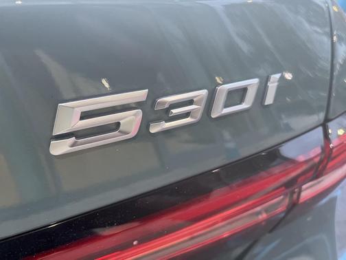 2025 BMW 530 i xDrive