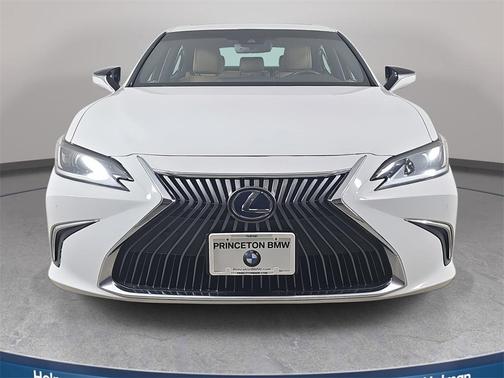 2021 Lexus ES 300h Luxury