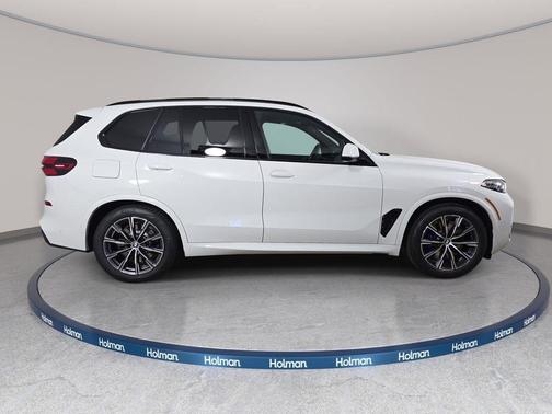 Alpine White 2026 BMW X5 PHEV xDrive50e