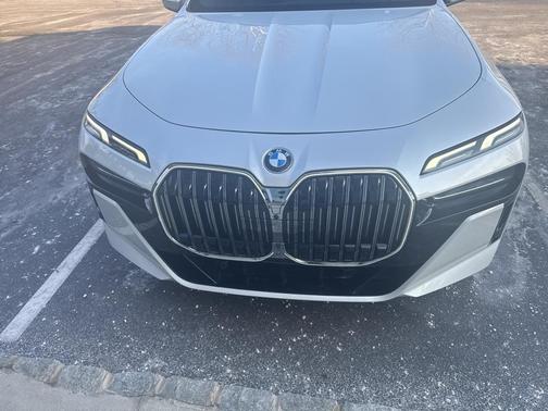 2023 BMW 760 760i xDrive