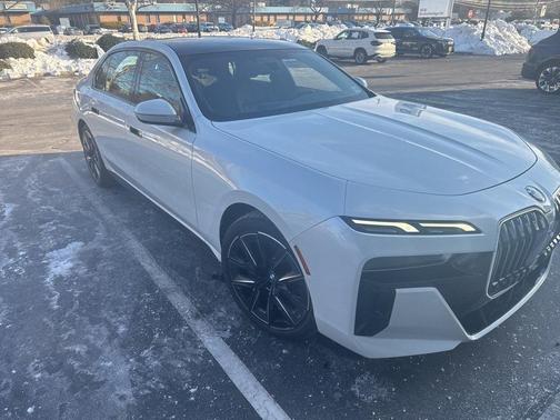 2023 BMW 760 760i xDrive