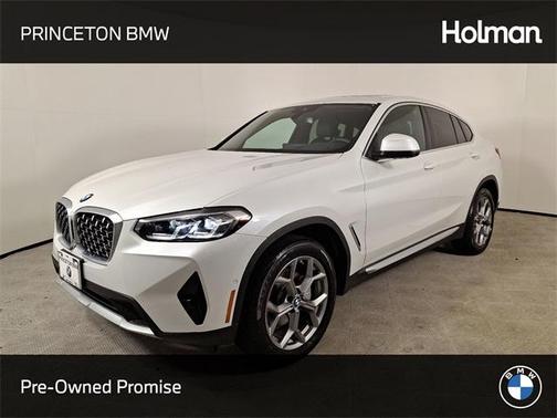 2025 BMW X4 xDrive30i
