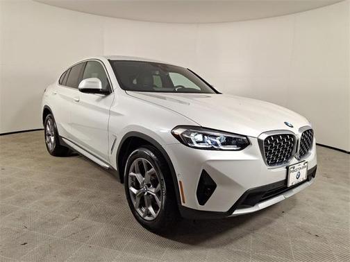 2025 BMW X4 xDrive30i