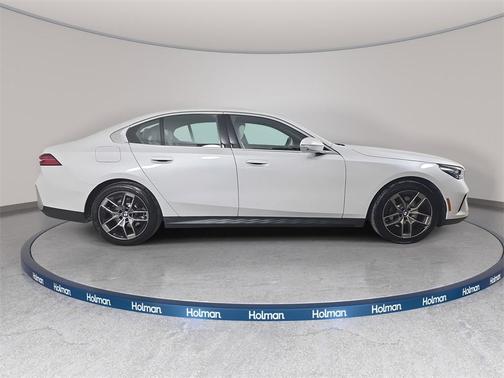 2026 BMW 530 i xDrive