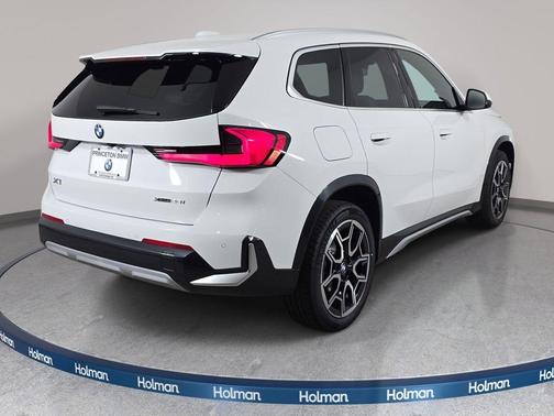 Alpine White 2026 BMW X1 xDrive28i