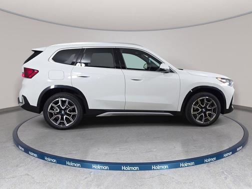 Alpine White 2026 BMW X1 xDrive28i