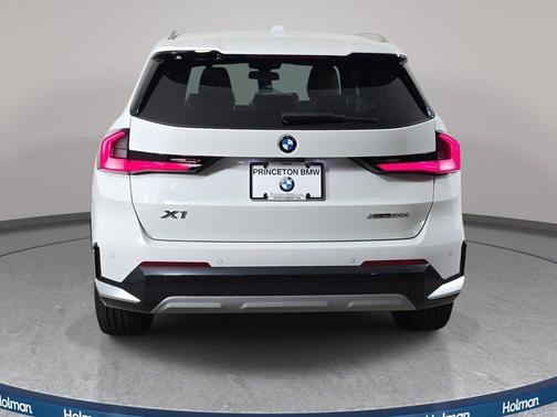Alpine White 2026 BMW X1 xDrive28i