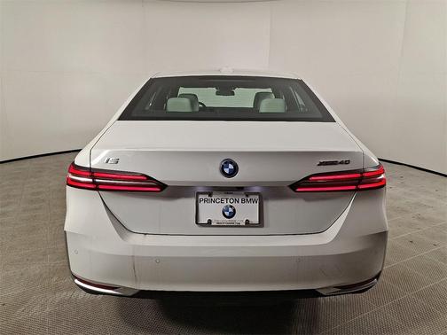 2025 BMW i5 xDrive40